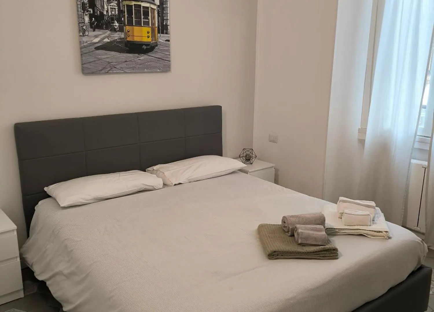 Appartamento Nella Movida Di Isola-Porta Nuova Milan 0*,  Italy